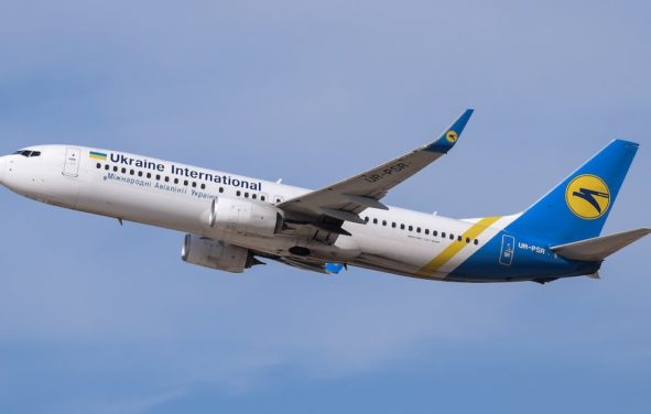 Ukraine International Airlines B738, UR-PSR, TLV on October 18, 2019. (Credit: LLBG Spotter)