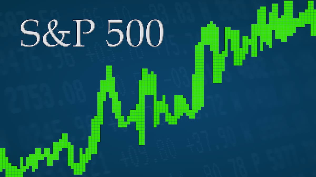 Graphic concept of the S&P 500 (^SPX) trading up in the green for gains. (Photo: AdobeStock)
