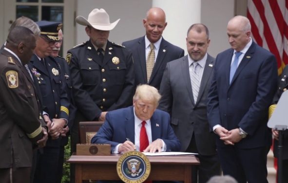 President Donald Trump signs an Executive Order on Safe Policing for Safe Communities after delivering remarks at the White House on Tuesday, June 16, 2020. (Photo: SS/PPD)